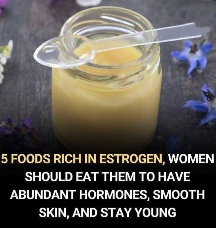 5 Estrogen-Rich Foods Women Should Eat to Balance Hormones, Achieve Radiant Skin & Stay Youthful